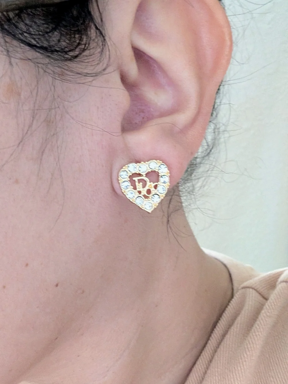Gold-Tone Crystal Heart Stud Earrings with Decorative 'D' Motif